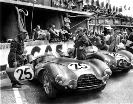 Nr.25. Reg Parnell i Peter Collins, nr.26. George Abecassis i Roy Salvadori – Astony Martini DB3S.